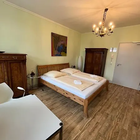 - Schweriner Altstadt - 3 *